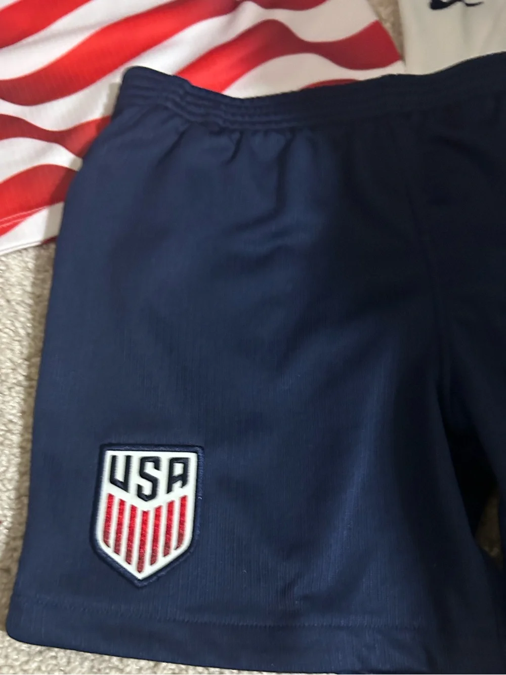 NWOT USMNT 2026 Stadium Home
Little Kids Nike Soccer 3-Piece Kit- Size L - Picture 8 of 13
